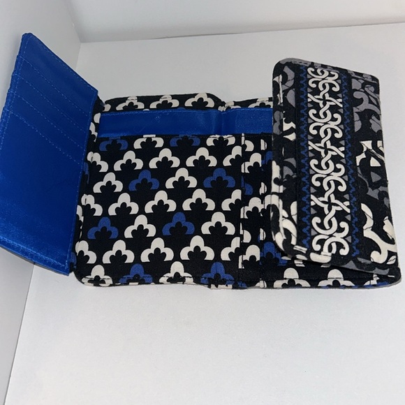Vera Bradley Tri-Fold Wallet - Picture 3 of 4